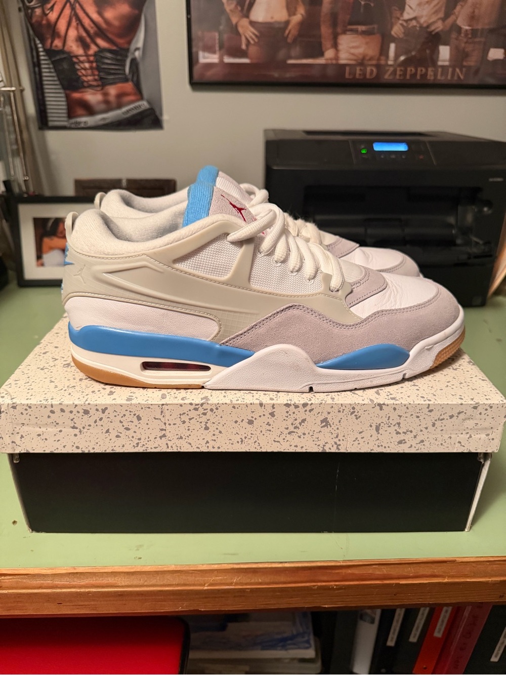 Jordan 4 RM “University Blue” - Picture 4 of 6